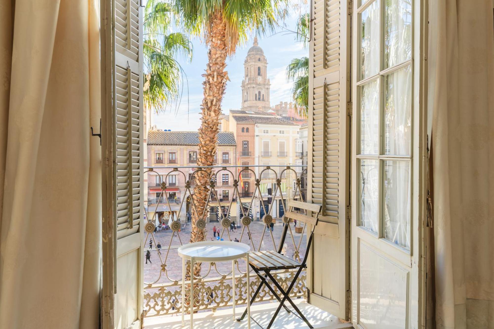 Апартаменты Plaza De La Constitucion Малага Экстерьер фото