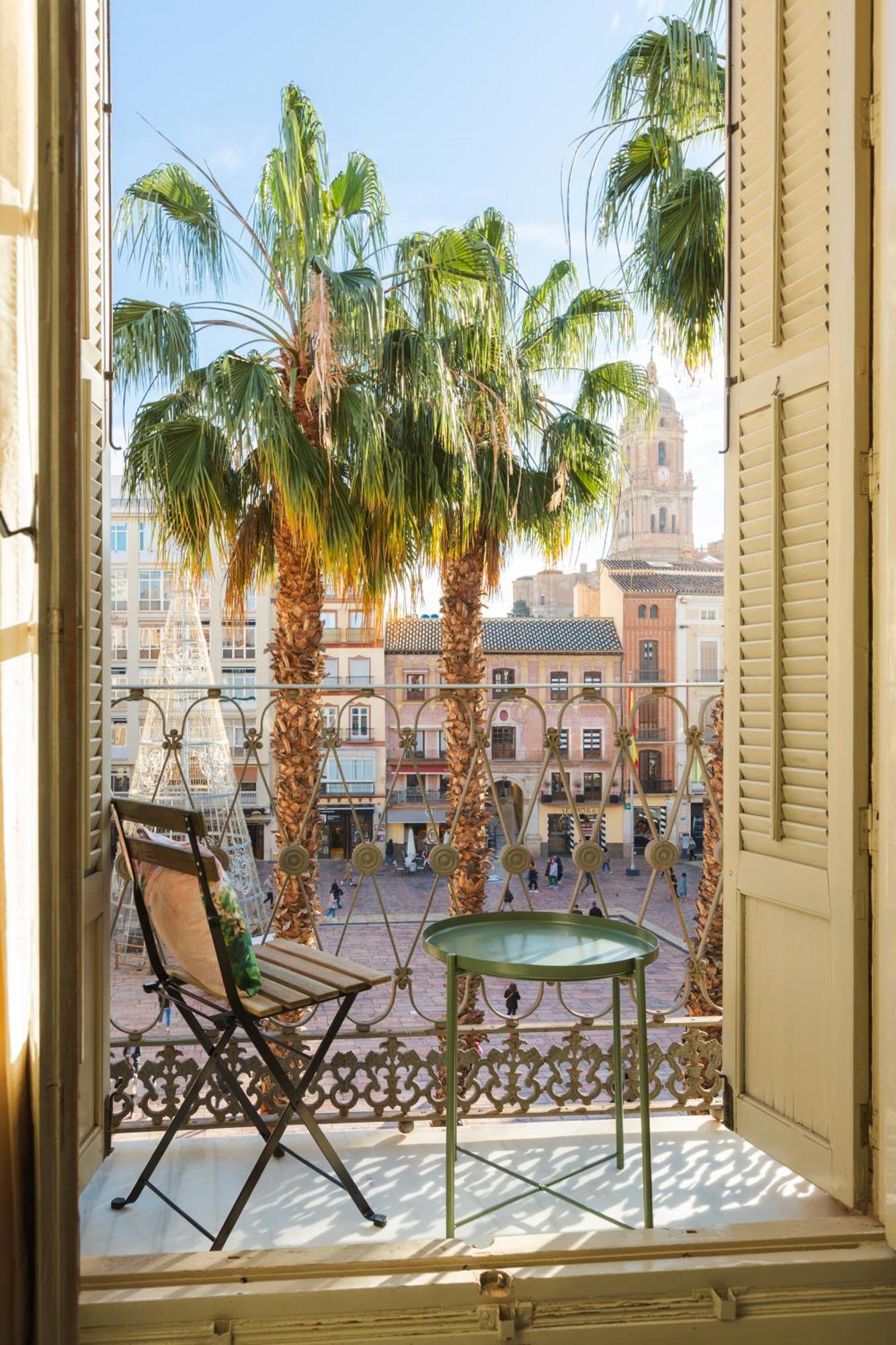 Апартаменты Plaza De La Constitucion Малага Экстерьер фото